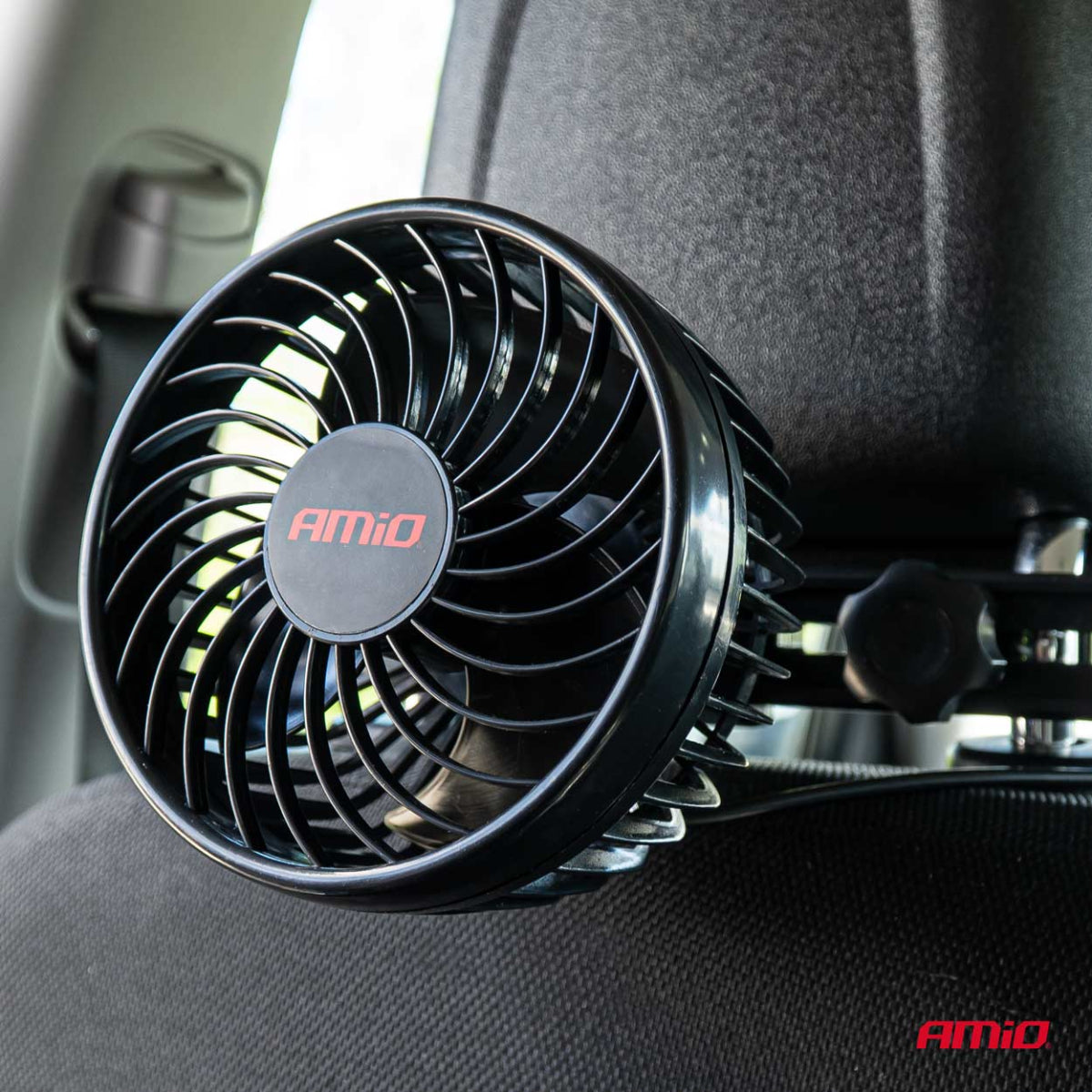 VENTILATEUR 12V (DIAM 11,5CM) ORIENTABLE 2 VITESSES FIXATION APPUIE-TETE AMIO