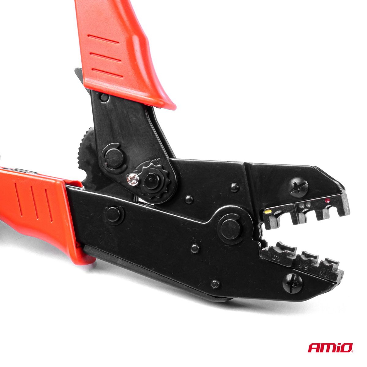 PINCE A SERTIR POUR COSSES PRE-ISOLEES (0,5 A 6MM²) AMIO