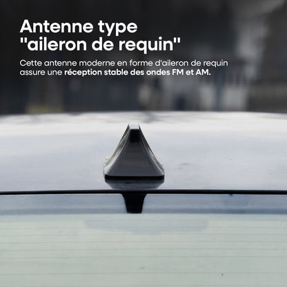 ANTENNE DE VOITURE AM/FM TYPE REQUIN, ADHESIVE ET CABLEE AMIO