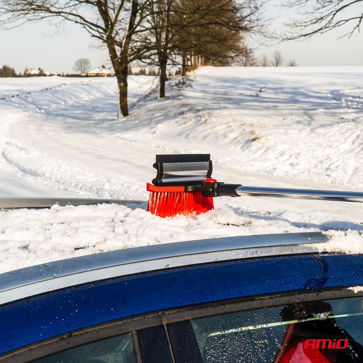 BROSSE NEIGE TELESCOPIQUE 98-134CM AVEC GRATTE-GIVRE ET RACLETTE AMIO