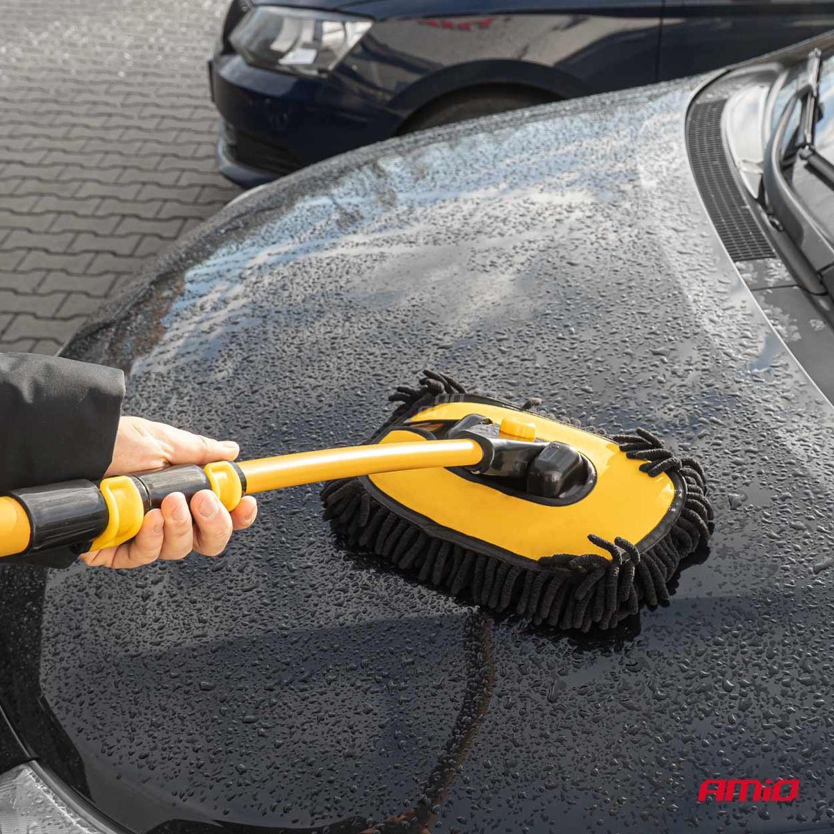 BROSSE DE NETTOYAGE TELESCOPIQUE (46-100CM) AMIO