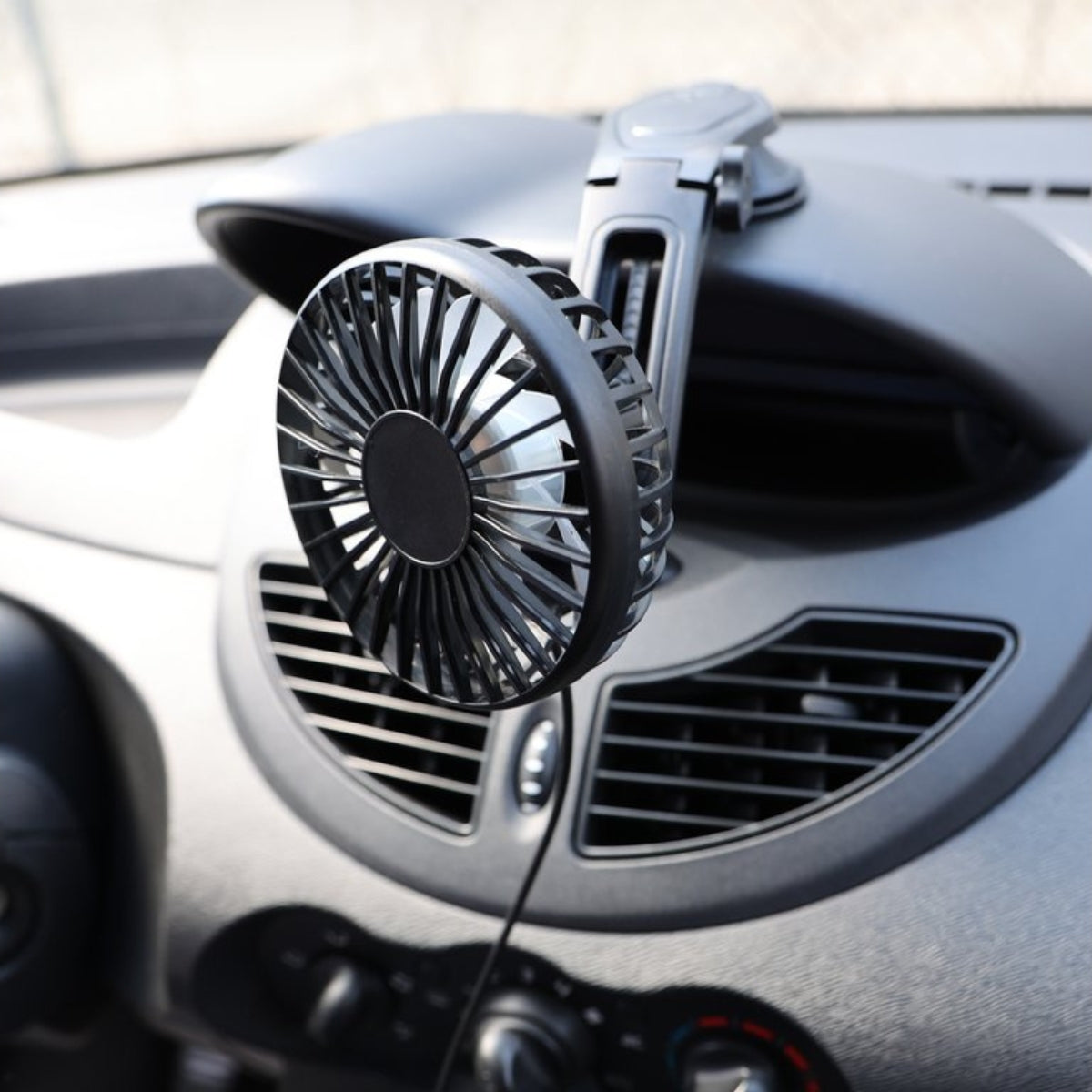 VENTILATEUR USB AVEC MONTAGE SUR VENTOUSE CARPOINT