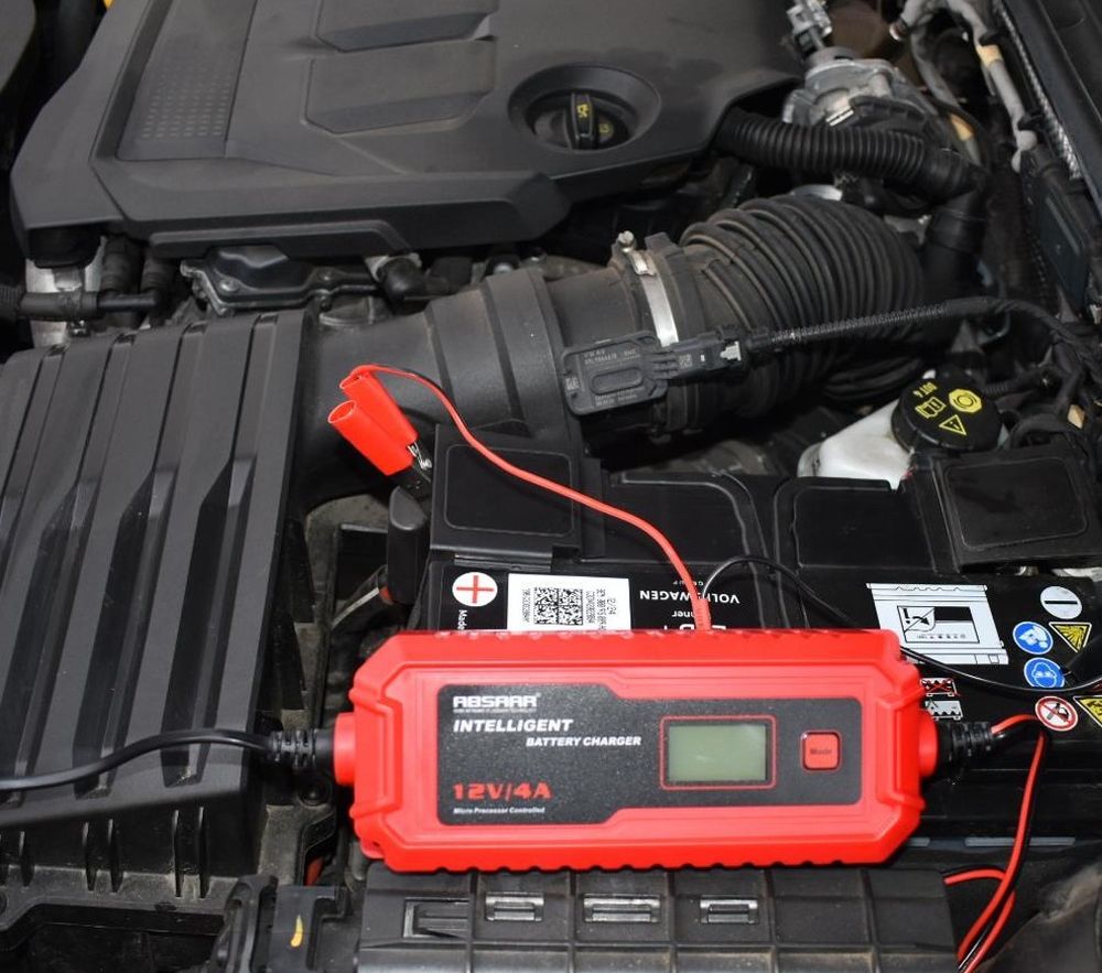 CHARGEUR DE BATTERIE 4A 6/12V ABSAAR AB-4