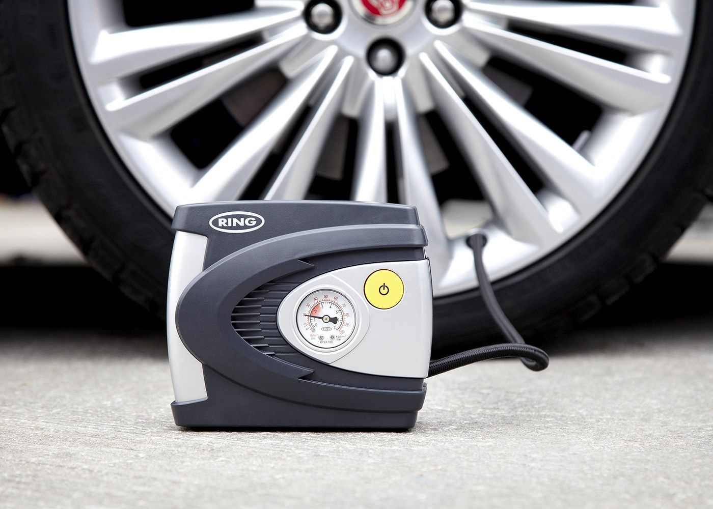 COMPRESSEUR D'AIR ANALOGIQUE 12V RING
